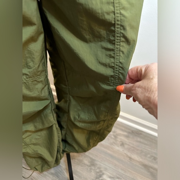 Mimosa Green Parachute Pants - Size M - Picture 6 of 16